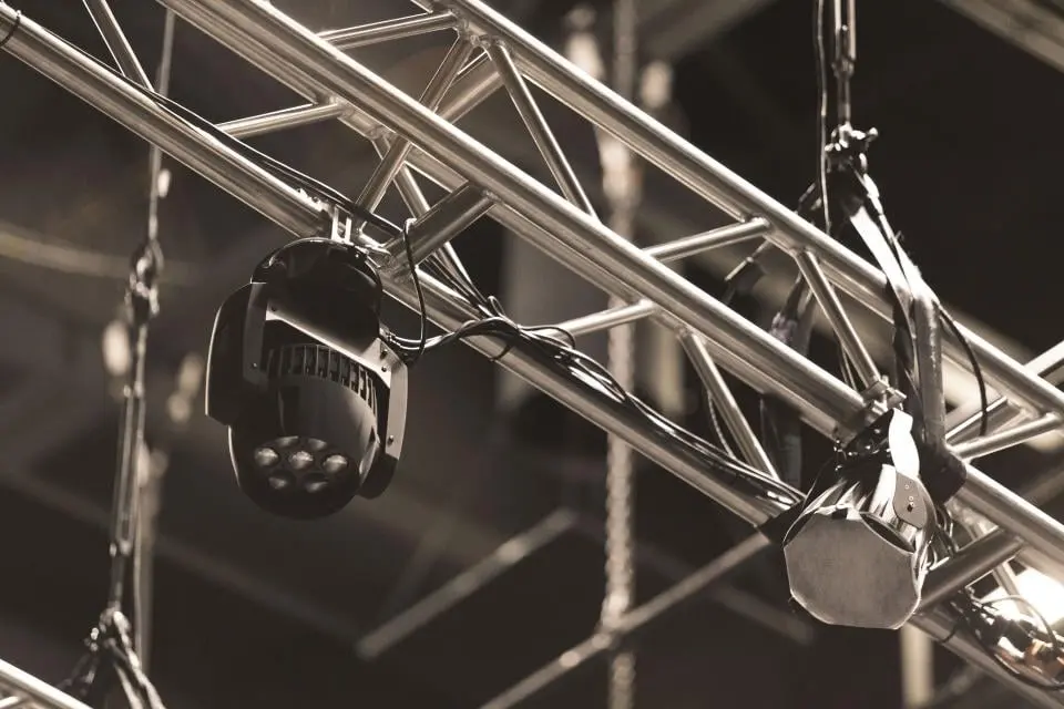 SP-30 track spotlight